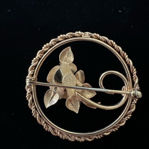 Vintage Rose 1/20 12k GF Rolyn Inc. R Logo Art Rose Brooch Pin - Picture 2 of 5